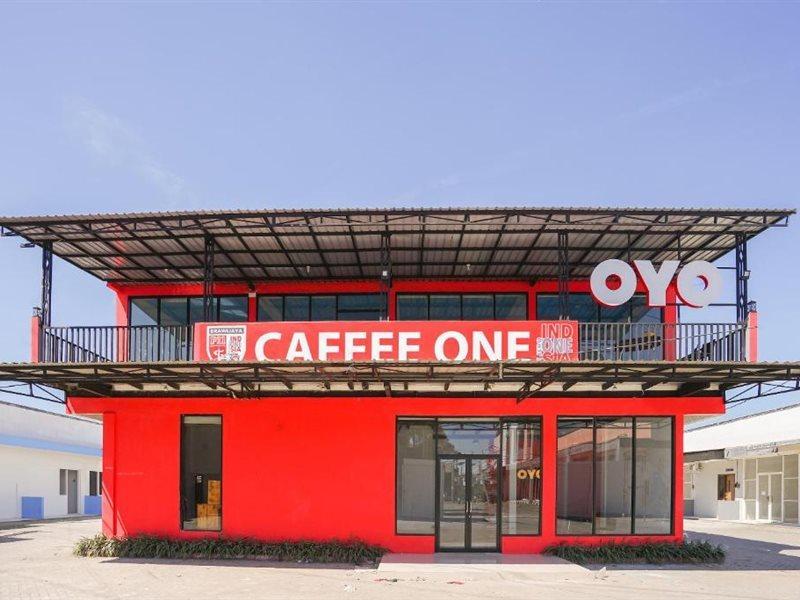 O Mojoanyar Near Terminal Bis