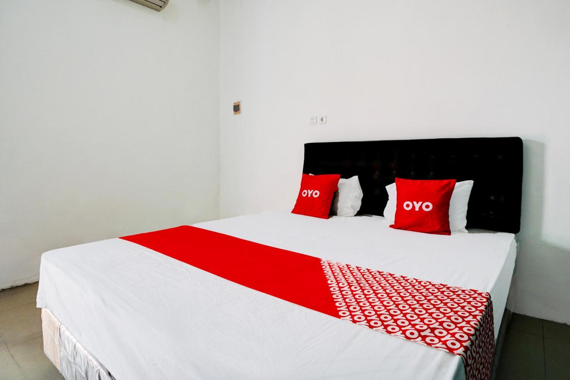 O Mojoanyar Near Terminal Bis Hotel 3*